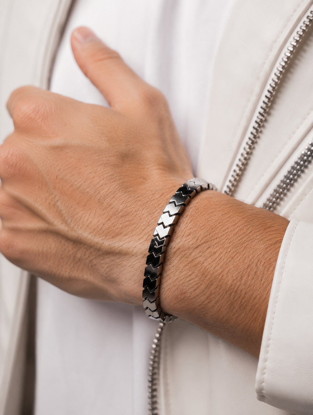 Onyx Crest Bracelet